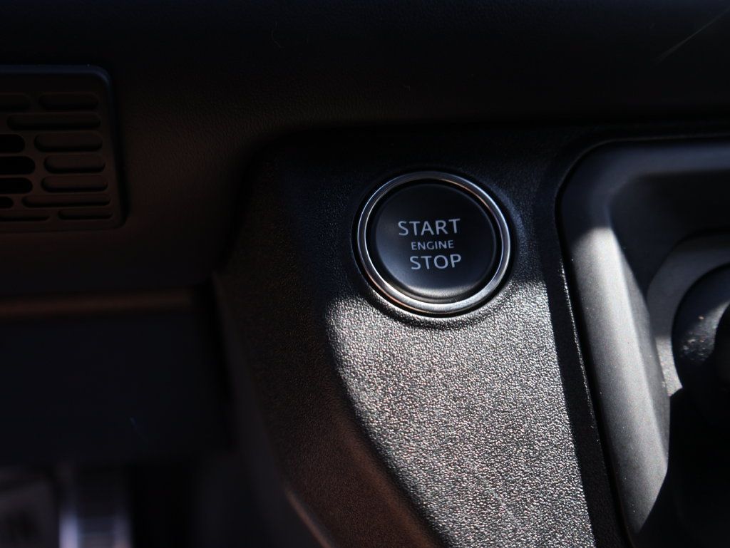 Used 2023 Land Rover Defender 110 X AWD/4WD image 30