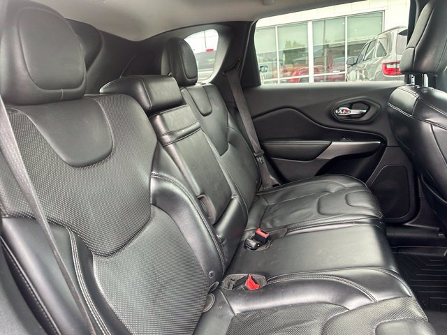 Used 2019 Jeep Cherokee Limited AWD/4WD image 13