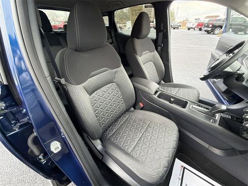 Used 2025 Nissan Kicks SV image 30