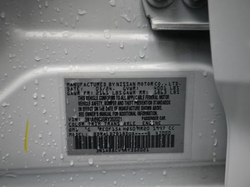 Used 2024 Nissan Sentra SV FWD image 8