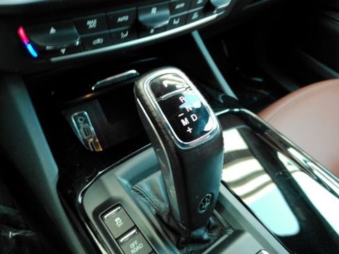 Used 2022 Maserati Levante GT image 46