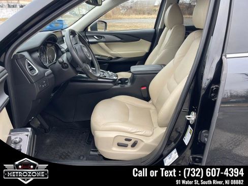 Used 2018 MAZDA CX-9 Touring w/ Touring Premium Package image 17