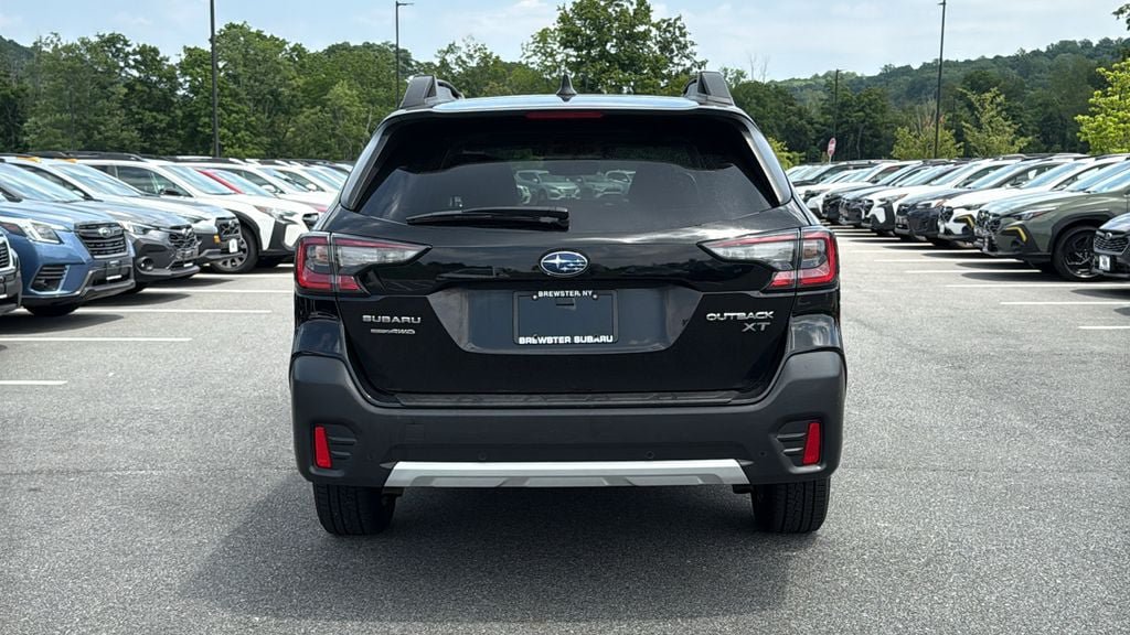 Used 2022 Subaru Outback Limited XT AWD/4WD image 5