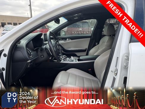 Used 2019 Kia Stinger GT2 image 25