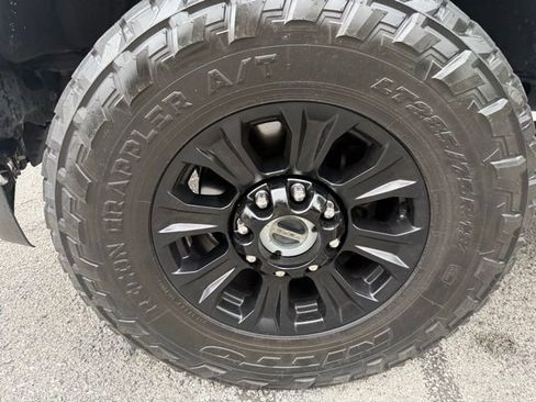 Used 2017 Ford F350 XLT w/ XLT Value Package AWD/4WD image 8