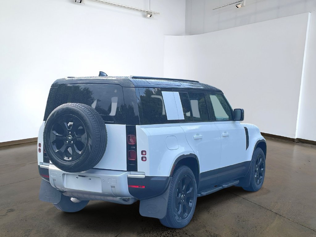 Used 2025 Land Rover Defender 110 S AWD/4WD image 4