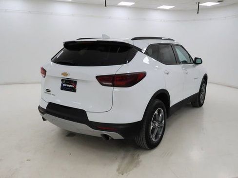 Used 2025 Chevrolet Blazer LT w/ Convenience Package image 3