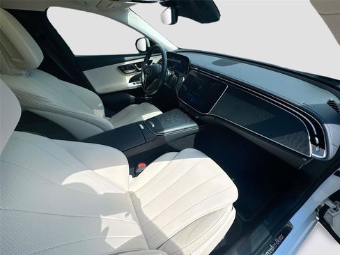 Used 2024 Mercedes-Benz E 350 4MATIC Sedan image 16