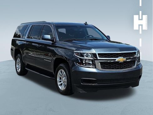 Used 2019 Chevrolet Suburban LS RWD image 1