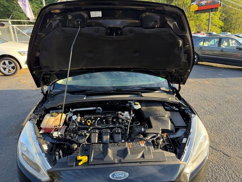 Used 2018 Ford Focus SE image 25