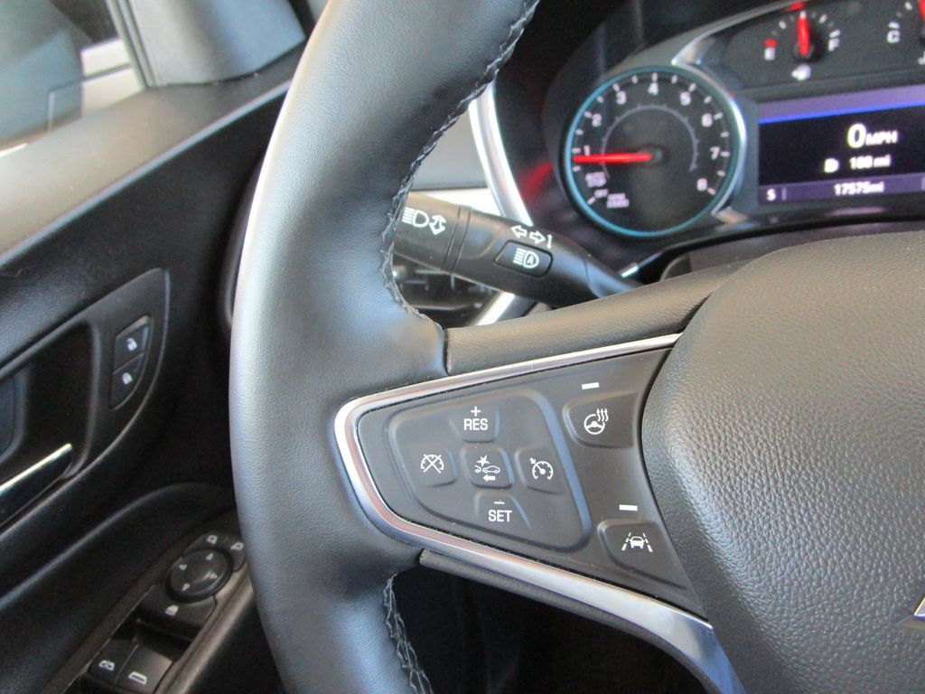 Used 2024 Chevrolet Equinox LT FWD image 35