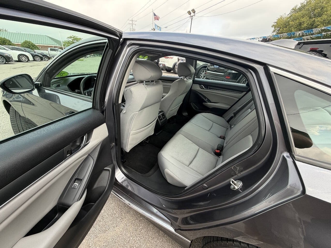Used 2019 Honda Accord EX image 12