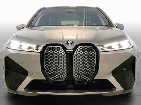 Used 2024 BMW iX xDrive50 w/ Premium Package AWD/4WD image 3