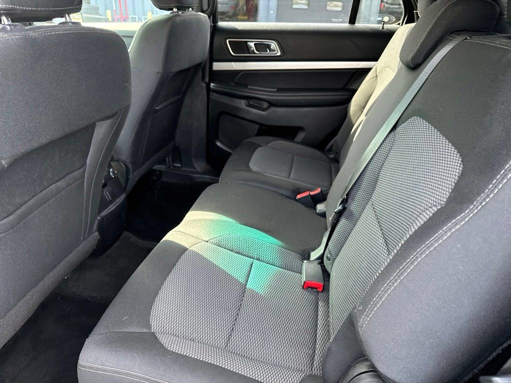 Used 2017 Ford Explorer XLT AWD/4WD image 43