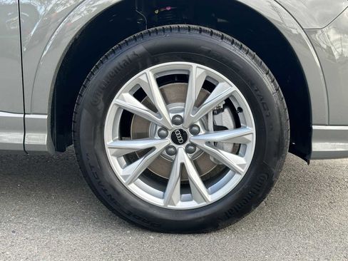 New 2025 Audi Q3 2.0T Premium image 9