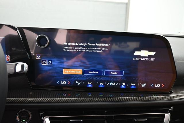 New 2027 Chevrolet Traverse Z71 w/ Driver Confidence Package AWD/4WD image 13