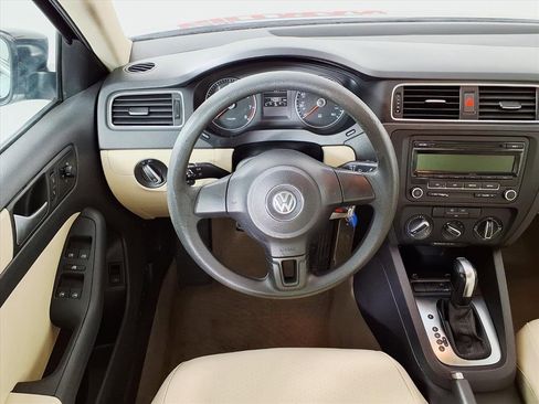 Used 2012 Volkswagen Jetta SE image 17