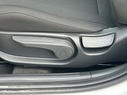 New 2026 Hyundai Elantra SE image 24