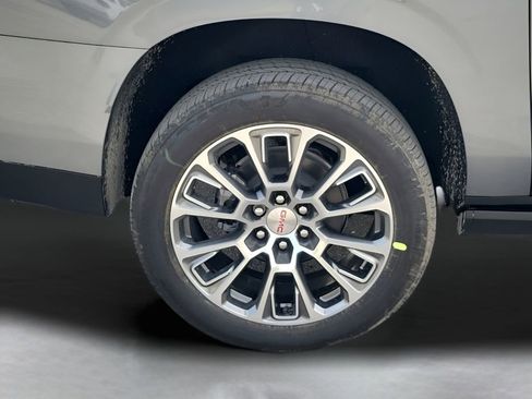 New 2026 GMC Yukon XL Denali w/ Sun & Power Step Package image 19