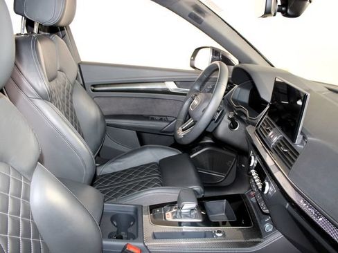 Used 2025 Audi SQ5 Premium Plus AWD/4WD image 27