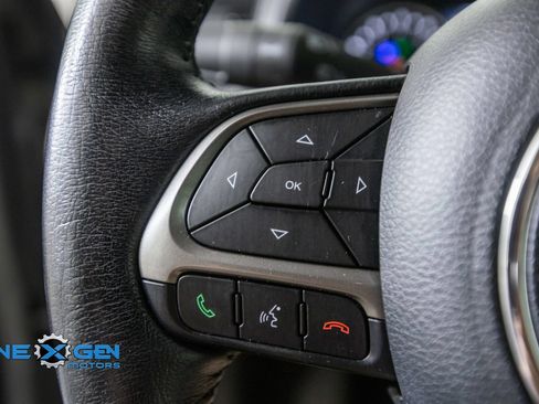 Used 2022 Jeep Renegade Latitude w/ Convenience Group AWD/4WD image 14