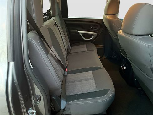 Used 2024 Nissan Titan SV w/ SV Convenience Package image 26