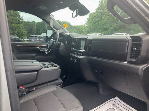 Used 2025 Chevrolet Silverado 2500 LT w/ Trail Boss Package AWD/4WD image 11