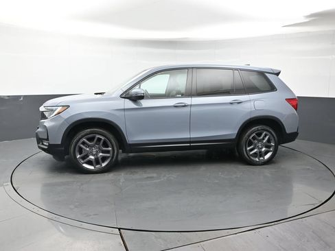 Used 2023 Honda Passport EX-L image 2