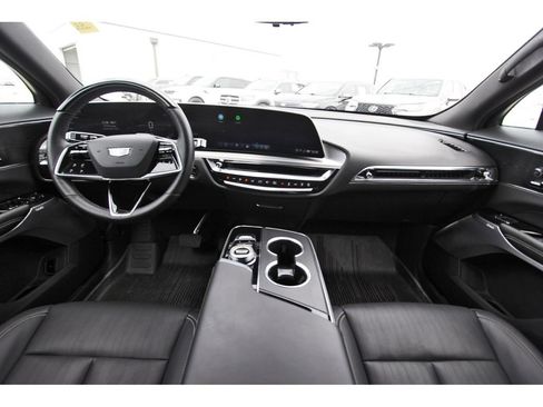 Used 2024 Cadillac Lyriq Luxury w/ LPO, Floor Liner Package RWD image 9