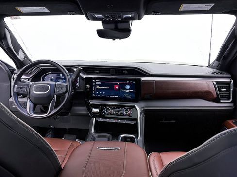 Used 2024 GMC Sierra 3500 Denali Ultimate image 49