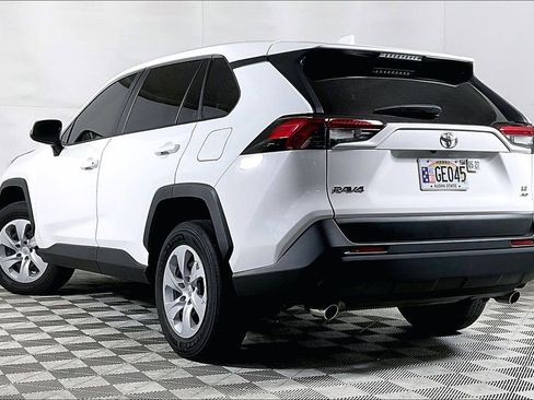 Used 2025 Toyota RAV4 LE image 13