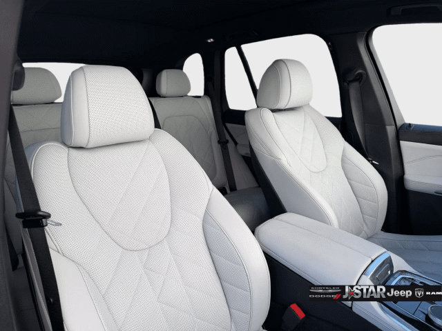 Used 2024 BMW X5 sDrive40i w/ M Sport Package RWD image 13