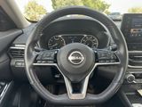 Used 2024 Nissan Altima 2.5 SR w/ SR Premium Package image 4