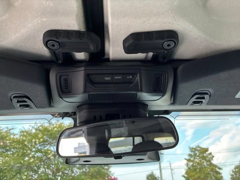 Used 2026 Jeep Wrangler Unlimited Sahara AWD/4WD image 17