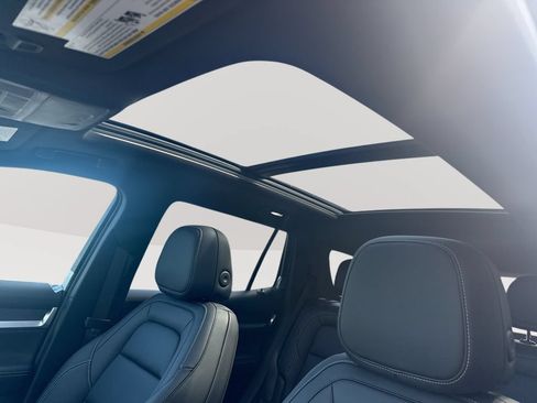 New 2026 GMC Terrain Elevation w/ Elevation Premium Package AWD/4WD image 19