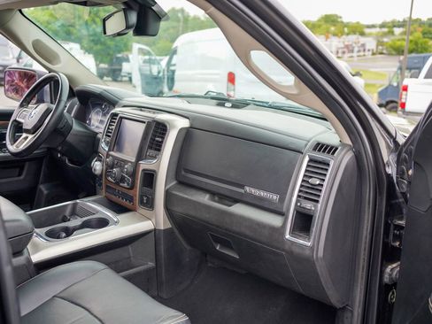 Used 2018 RAM 1500 Laramie w/ Convenience Group AWD/4WD image 14