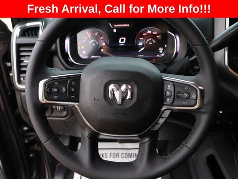 Used 2025 RAM 2500 Laramie AWD/4WD image 40