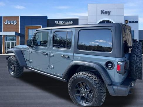 Used 2024 Jeep Wrangler Unlimited Sport AWD/4WD image 10