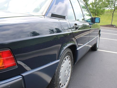 Used 1993 Mercedes-Benz 190 E 2.6 image 5