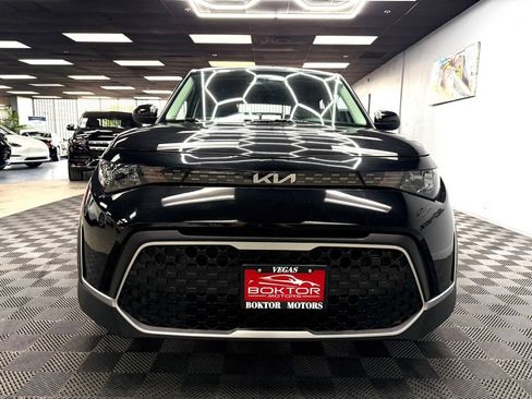 Used 2023 Kia Soul LX w/ Option Group 015 FWD image 4
