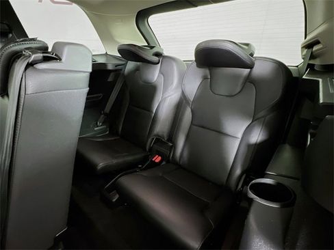 Used 2020 Volvo XC90 T6 Momentum w/ Protection Package Premier image 36