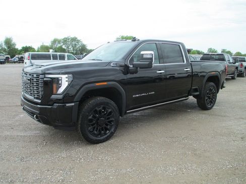 New 2026 GMC Sierra 2500 Denali Ultimate AWD/4WD image 11