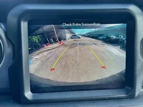 Used 2023 Jeep Wrangler Unlimited w/ Sun & Screen Package AWD/4WD image 15