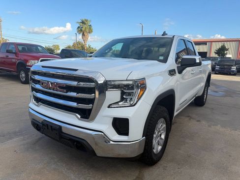 Used 2019 GMC Sierra 1500 SLE w/ SLE Value Package image 3