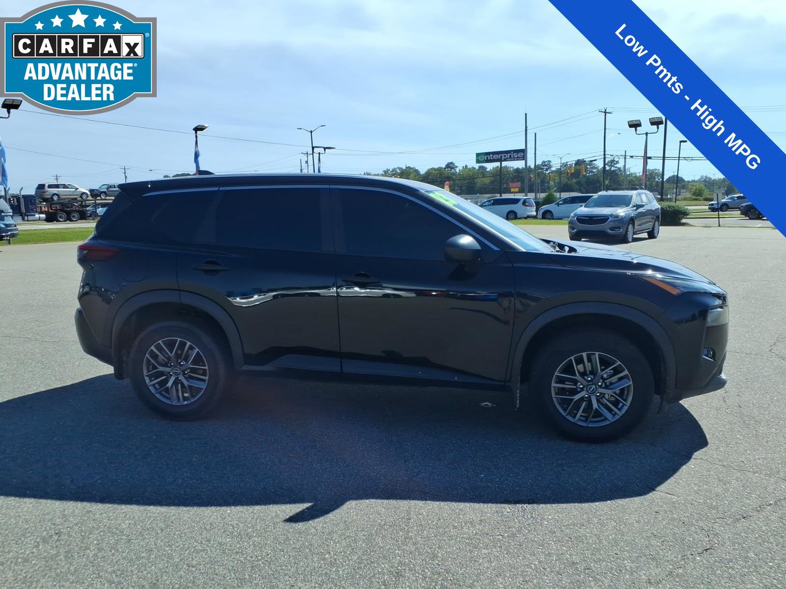 Used 2023 Nissan Rogue S AWD/4WD image 6