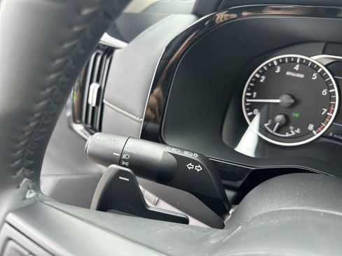 New 2025 Nissan Pathfinder SV image 21