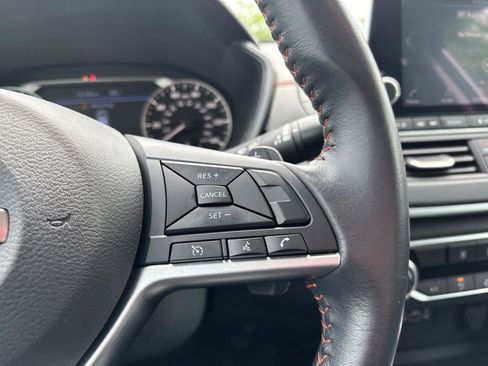 Used 2022 Nissan Altima 2.5 SR AWD/4WD image 21