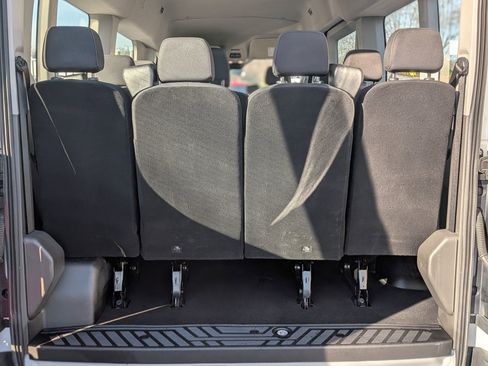 Used 2022 Ford Transit 350 XLT image 32