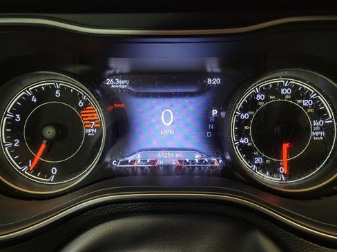 Used 2023 Jeep Cherokee Altitude Lux image 23