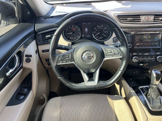 Used 2020 Nissan Rogue SV w/ Premium Package FWD image 14